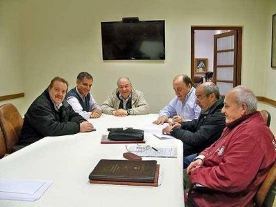 El mi�rcoles los comercios de la Ciudad permanecer�n cerrados