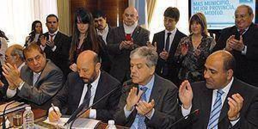 Obras: Trabajan la documentaci�n que deben presentar intendentes