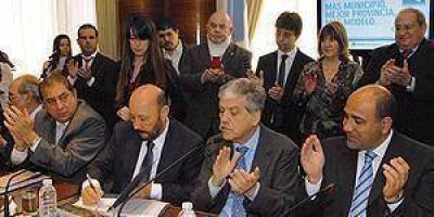 Obras: Trabajan la documentaci�n que deben presentar intendentes