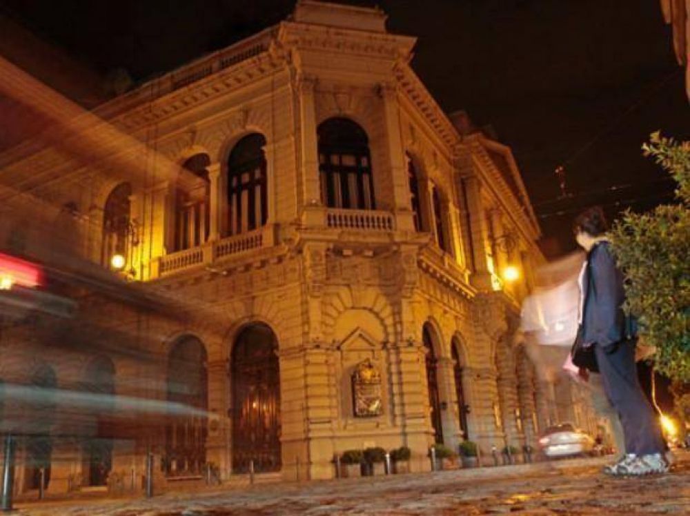 La Asociaci�n El C�rculo, sost�n del gran teatro de la ciudad, cumple un siglo de prol�fica vida