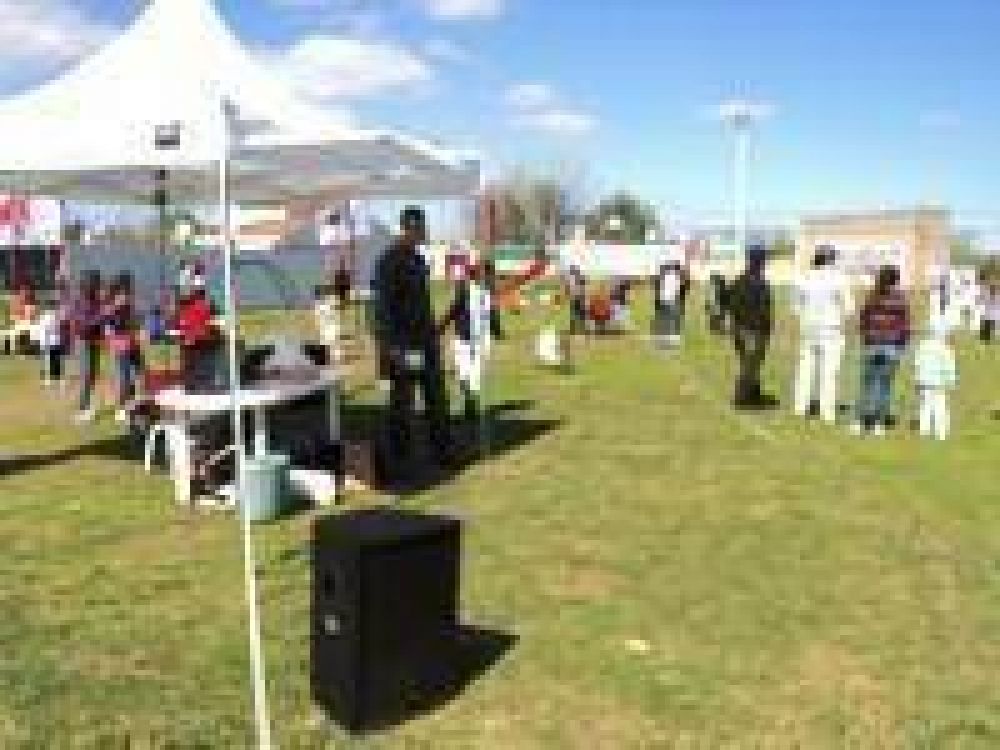 Jornada recreativa organizada por la Juventud Peronista y el Centro de Independencia dentro del programa �Barrio Bonito�