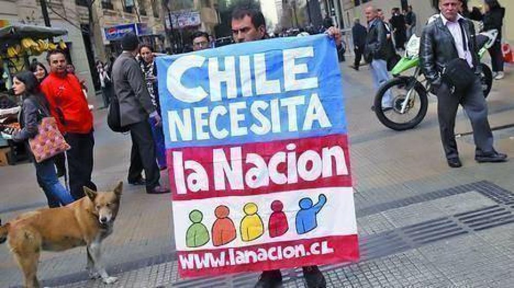 Pi�era cerr� un diario estatal: fuertes cr�ticas de la oposici�n