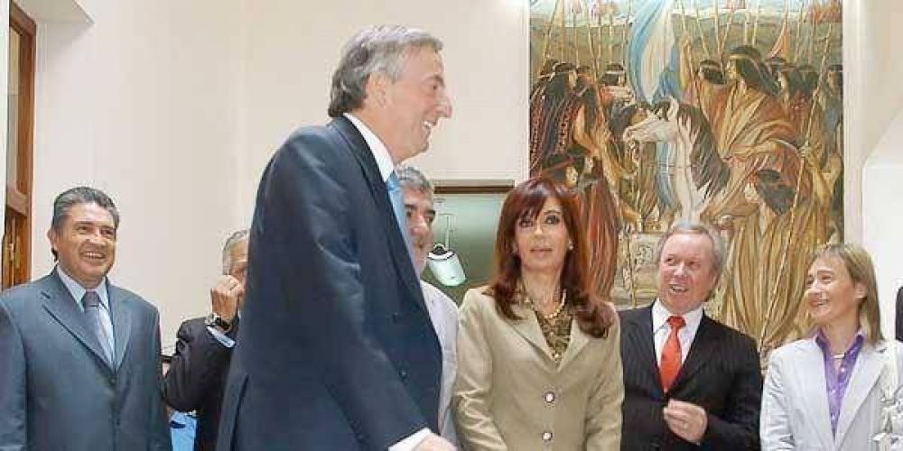 Deciden adelantar las elecciones y avanza la candidatura de Kirchner
