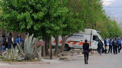 Ten�a 18 a�os, estaba charlando en la vereda y muri� de un disparo en la nuca