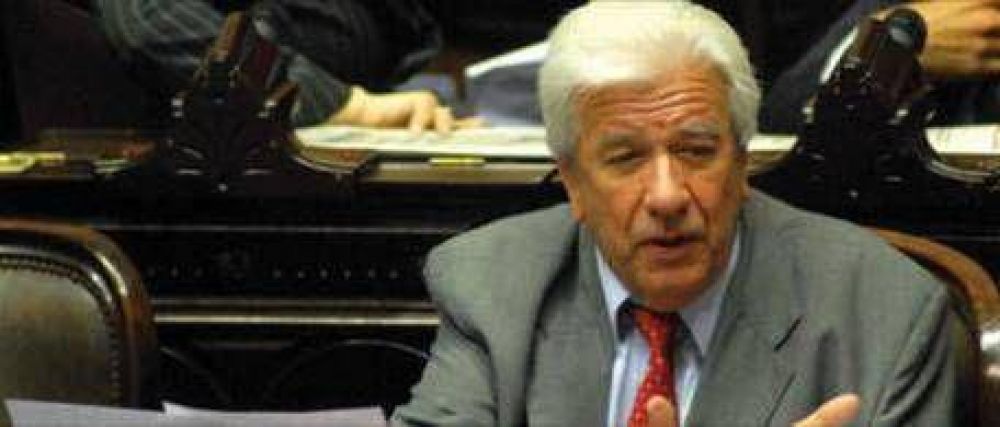 Otro escrache de ruralistas contra un diputado K