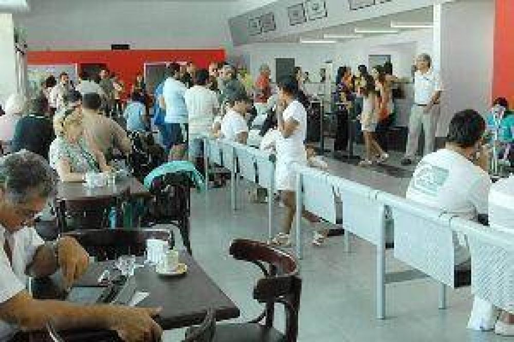 Aerol�neas cancel� ayer el vuelo a Santiago