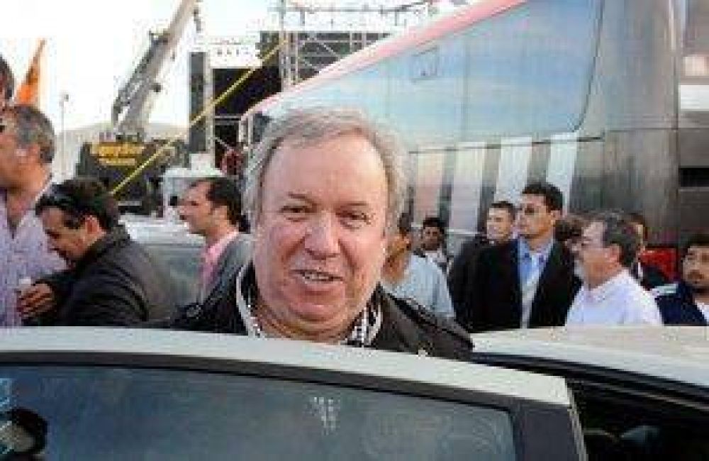 Santa Cruz va a derogar el Pacto Fiscal, aline�ndose con De La Sota