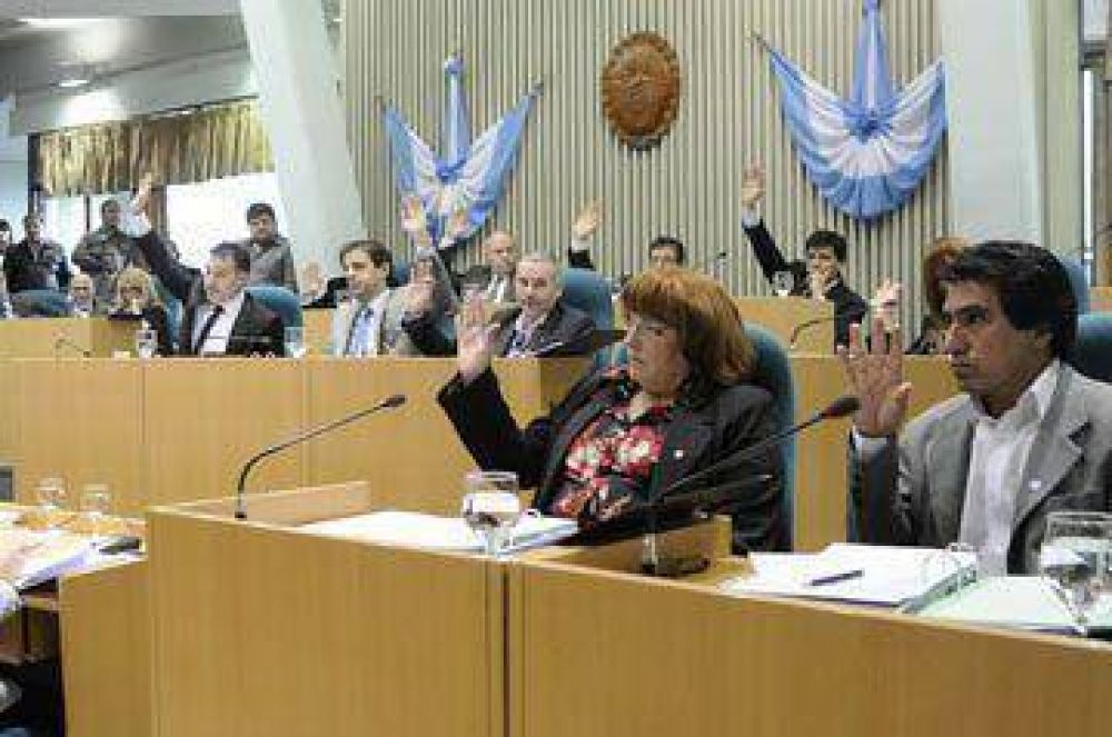 El bloque oficialista oficializ� su rechazo al empr�stito