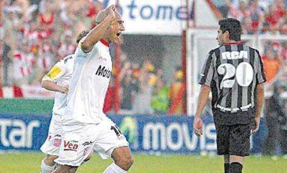SAN MARTIN (T) 1 - ESTUDIANTES 0 - Para salir hay que saber sufrir