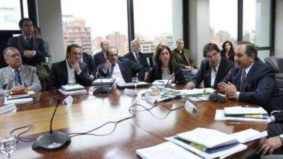  En Tucum�n, los ministros de Educaci�n de todo el pa�s defendieron el voto juvenil