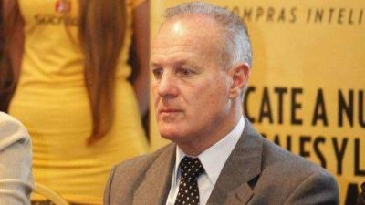  San Mart�n afronta una nueva crisis financiera