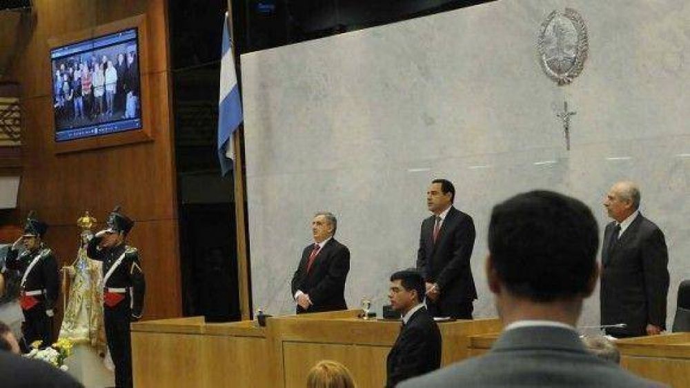  La Legislatura evoc� la Batalla de Tucum�n y rindi� homenaje a la Virgen