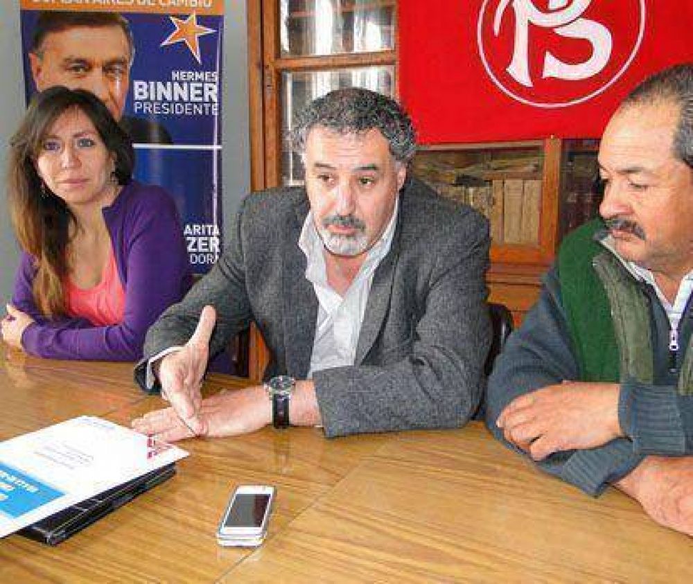 �El Gobierno utiliza la t�cnica del avestruz, esconde la cabeza debajo de la tierra para no ver lo que est� pasando�