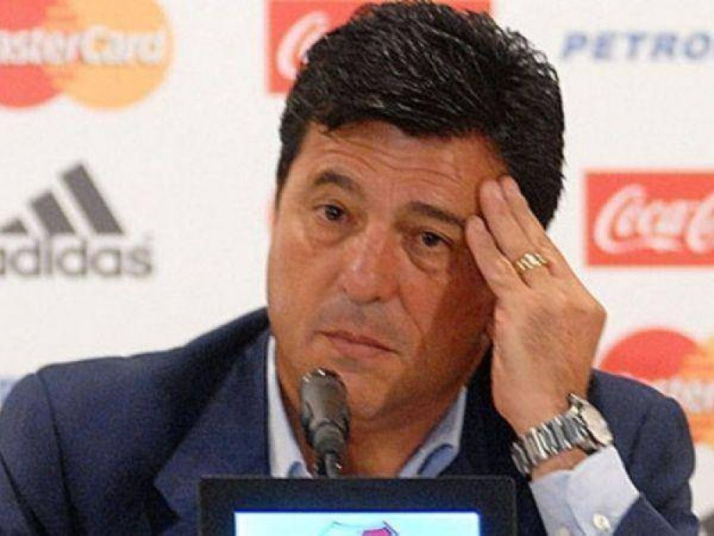 Denuncian a Daniel Passarella por agresi�n f�sica a un socio de River