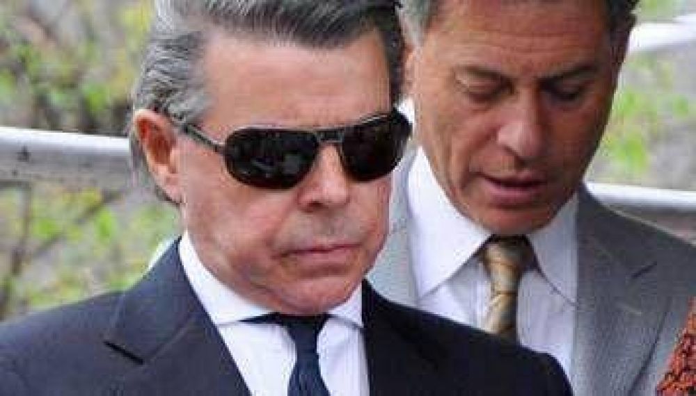 Oyarbide se apart� de la causa contra Moreno por "violencia moral"
