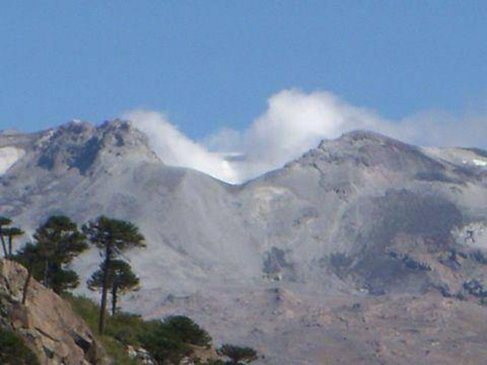 Confirman que el volc�n Copahue expuls� ceniza y lodo en julio