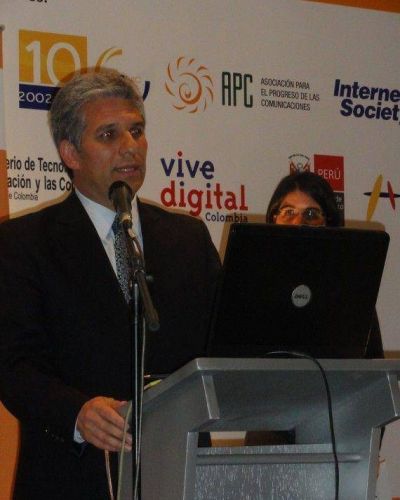 Premios FRIDA: El Gobernador expuso en Colombia sobre la pol�tica digital de San Luis