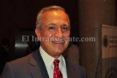 Mario Pe�a a Juan Carlos Romero: �Usted tiene ocho causas penales, por favor pres�ntese a la justicia"