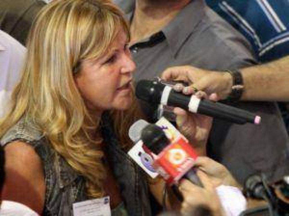 La instalaci�n del hipermercado ser� decisi�n de los concejales, dice Ayala