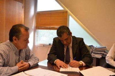 La Direcci�n Provincial de Energ�a y el IPAUSS sellaron acuerdo por deudas