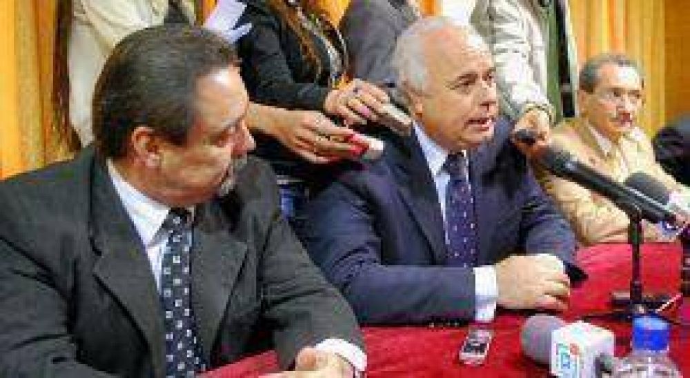 Firman un convenio que dar� descuentos en los viajes de larga distancia