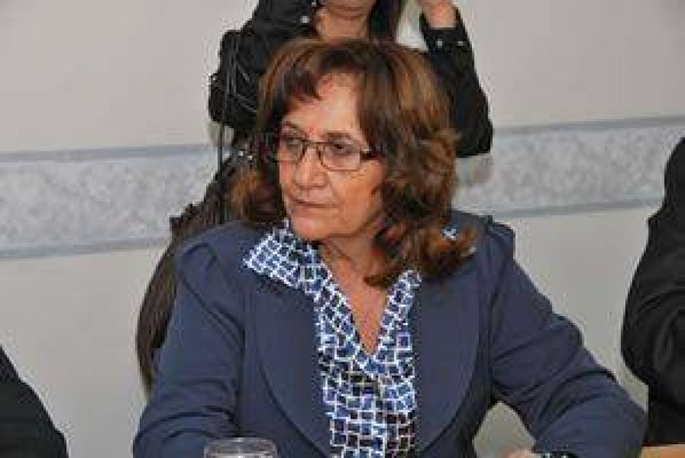 Piden reglamentaci�n para reconstrucci�n mamaria