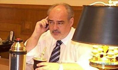 Colombi destac� el pago de sueldos en tiempo y forma