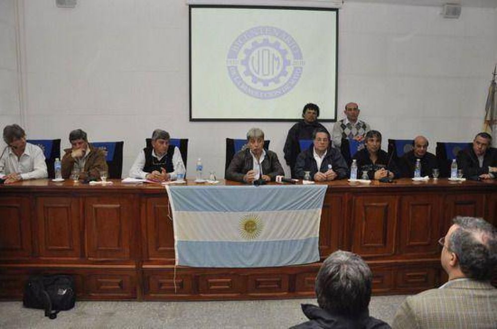 La Jefa Comunal Giroldi particip� del acto de asunci�n de las nuevas autoridades de UOM