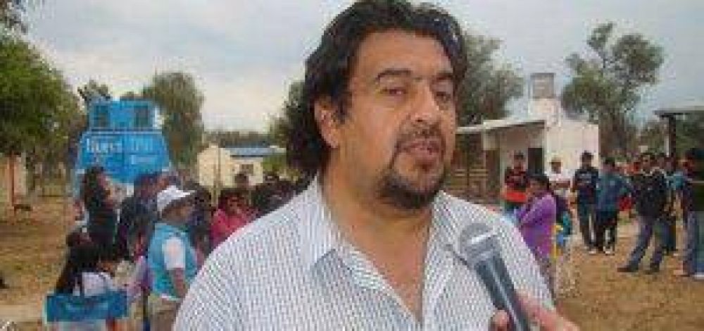 El ministro Gonz�lez dijo que las protestas est�n �sincronizadas�