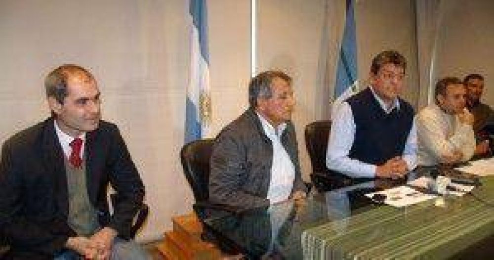 El gobierno renov� amplio plan de asistencia al sector agr�cola en la campa�a2012-2013