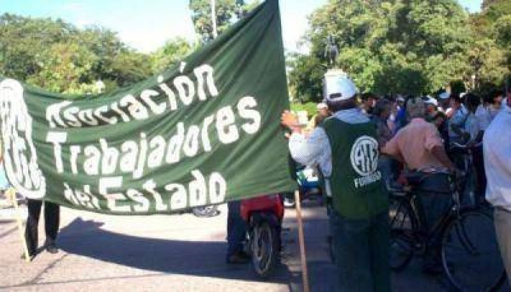 Afiliados de ATE denuncian descuentos no autorizados