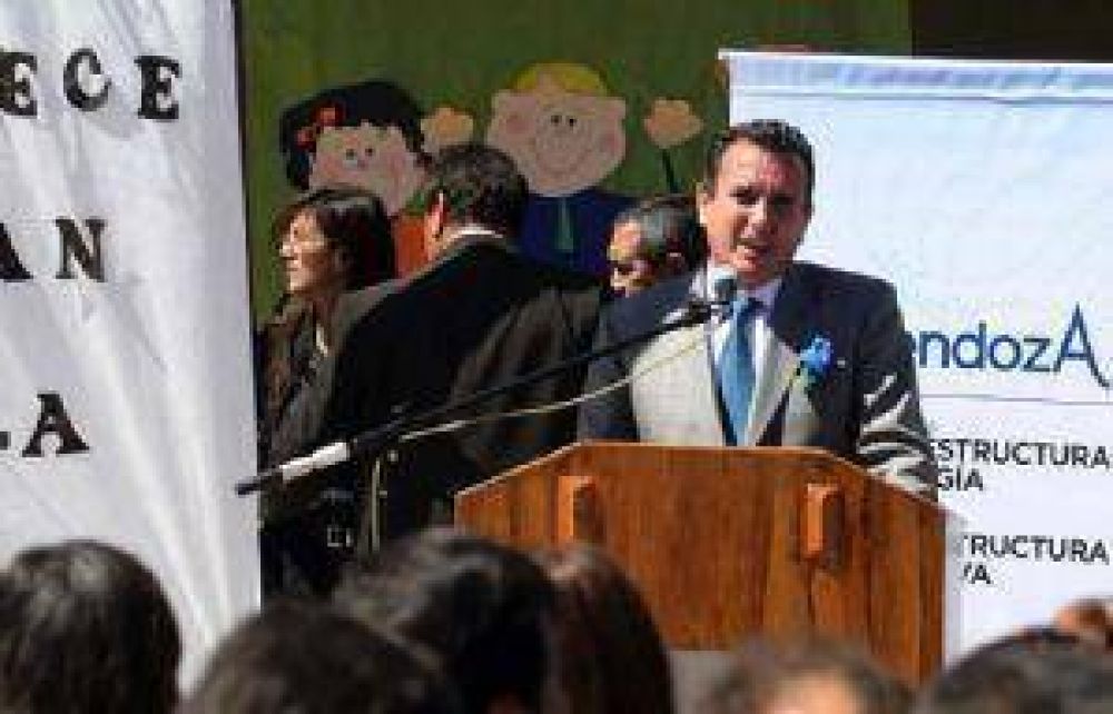 P�rez critic� a la gesti�n de Jaque por un contrato del Casino