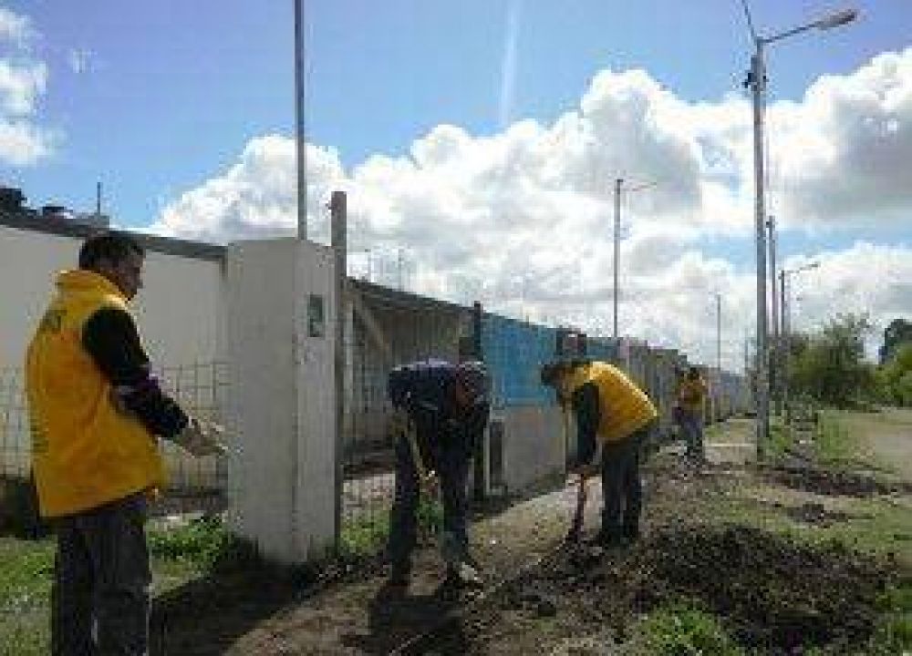 Barrio El Carmen: Concluy� La Primera Etapa De Construcci�n De Veredas