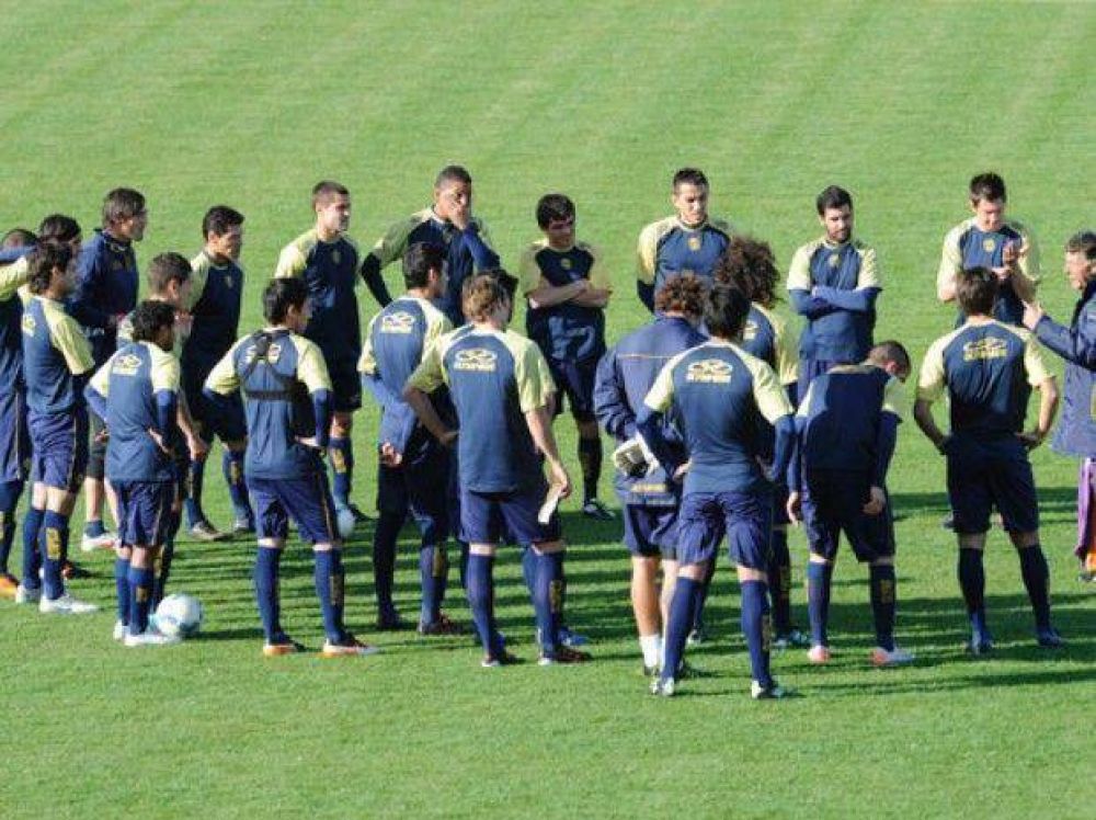 Central: Russo banc� a delanteros y dijo que "saben que deben hacer goles"