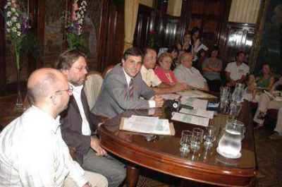 Carignano entreg� subsidios a productores por la sequ�a 