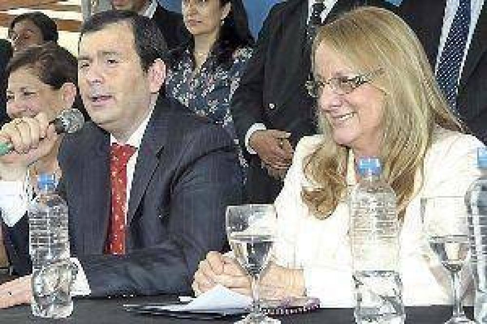 Alicia Kirchner participar� del Congreso Nacional de Gerontolog�a, en Santiago