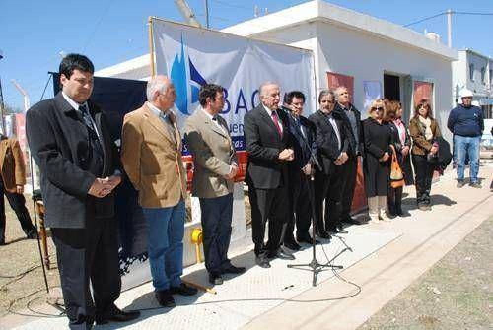 Passaglia anunci que en 2013 el gas natural llegar a toda la ciudad: con autoridades provinciales se inaugur la obra de zona norte