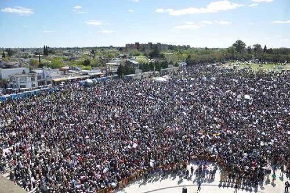 Fiesta Mariana: un pueblo unido en oraci�n