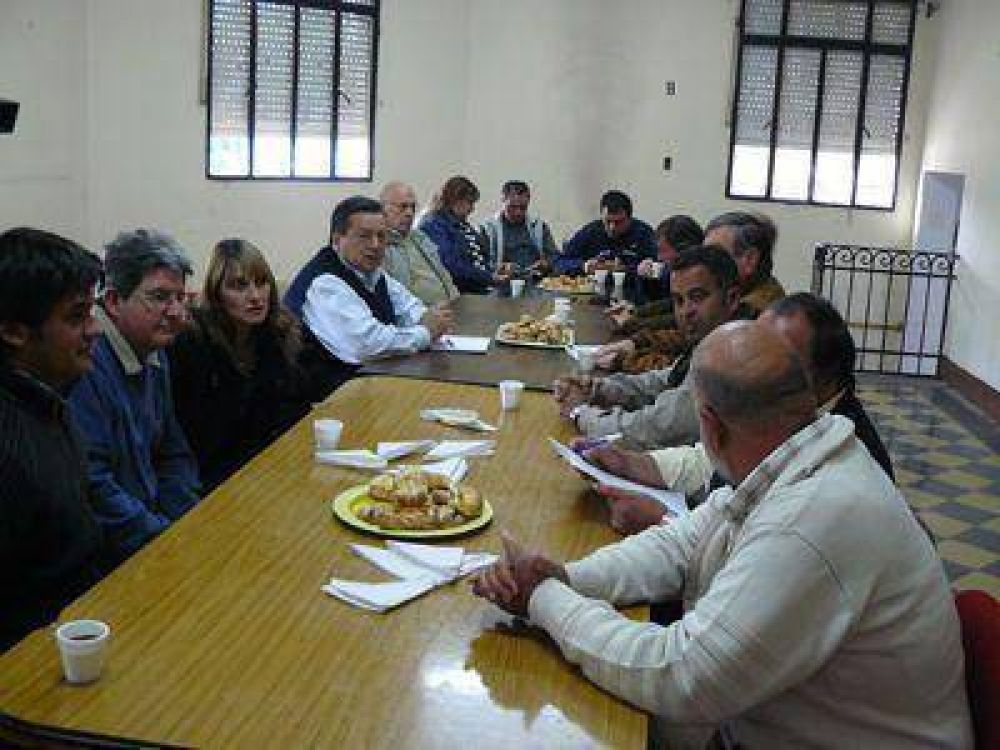 Perros sueltos: �reas  bromatol�gicas de la  Regi�n arman espacio  interconsultivo