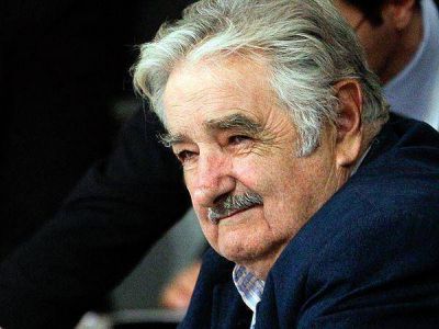 "Uruguay les chupa la sangre a los argentinos y despu�s los escupe"