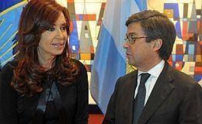Cristina se re�ne con el CEO de Exxon y expone en Harvard