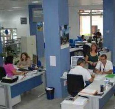 El nivel de empleo s�lo crece en el sector p�blico y cae en el privado