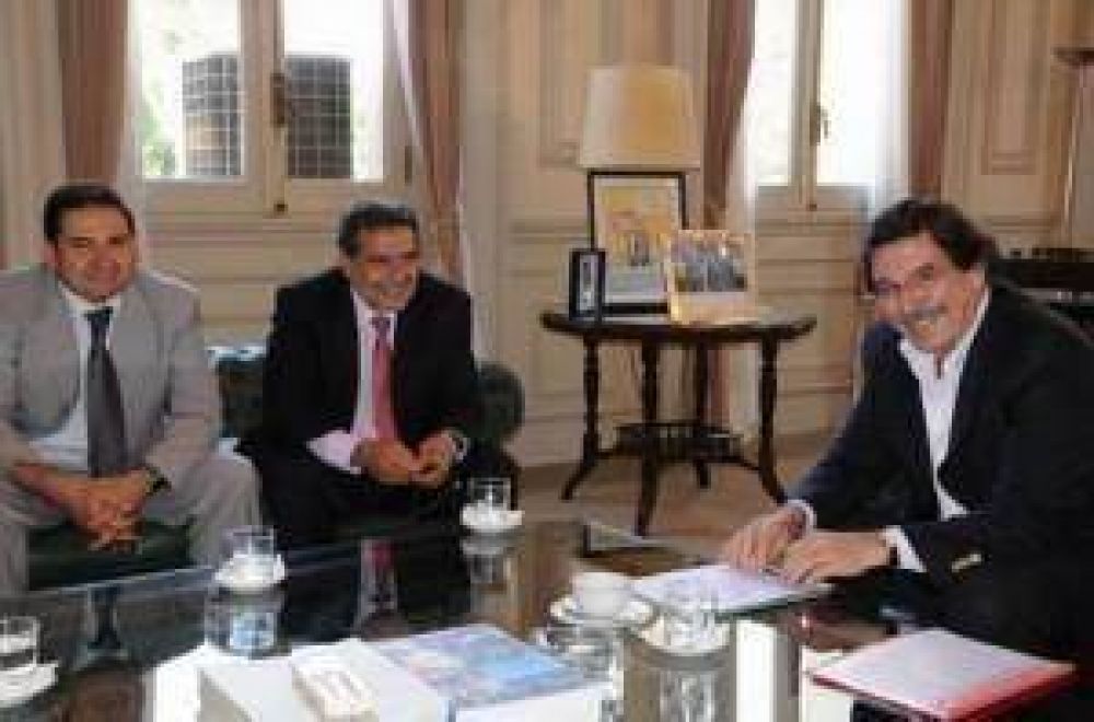 Llega Sileoni para firmar convenio con el gobierno provincial