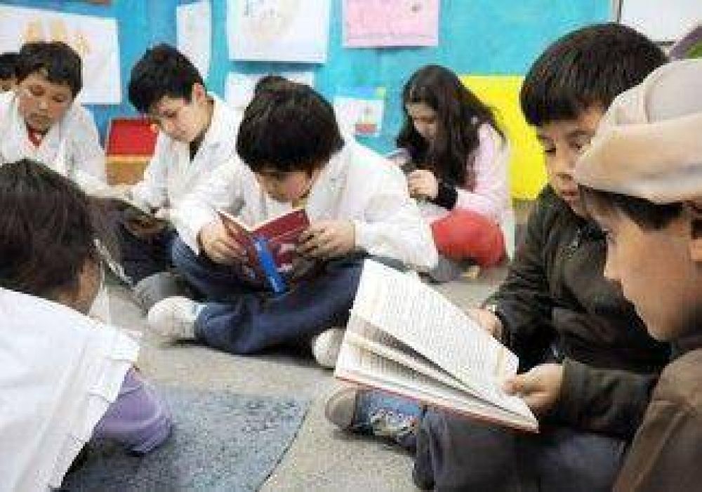 Marat�n de lectura en 300 escuelas de Neuqu�n 