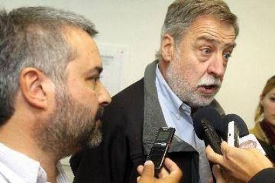 Revelan que hay 21 funcionarios con m�s de un sueldo