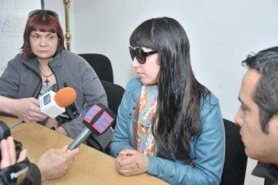 El secretario Rossi recibi� a la joven agredida en un boliche bailable