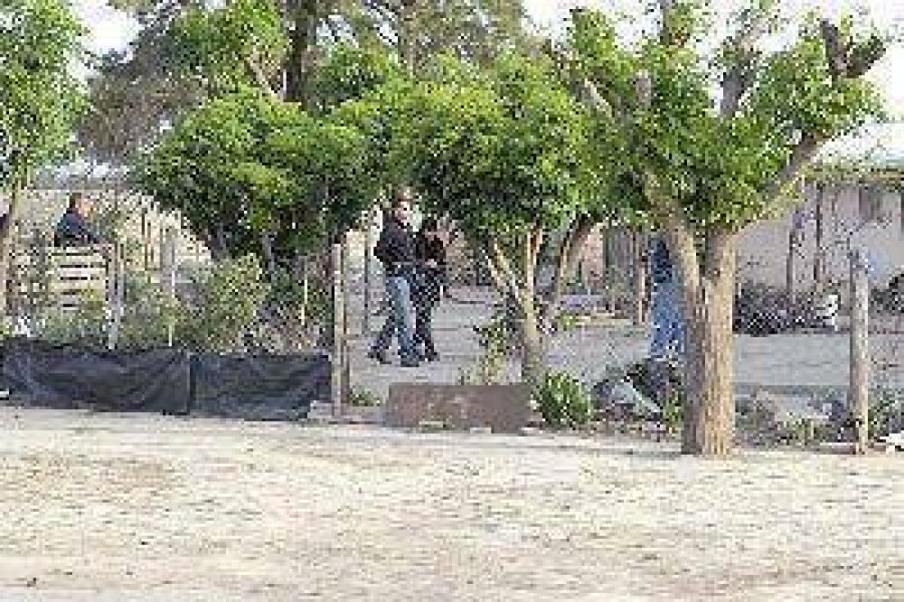 Hay 3 demorados y buscan ADN de los homicidas en las manos de la anciana