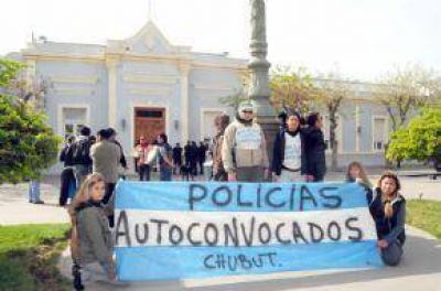 Glinski Consider� Que "Es Abstracto" El Reclamo De Los Polic�as Autoconvocados
