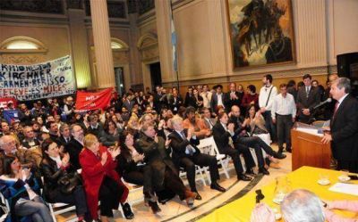 Proyecto propone que los countries cedan terrenos para viviendas sociales