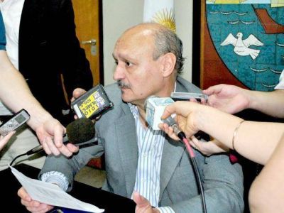 Tozzola neg� las acusaciones por las cooperativas locales